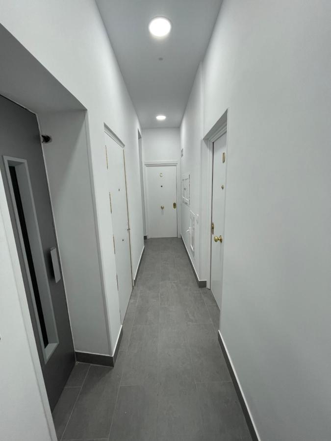 Suara Apartamentos 1 Madri Exterior foto