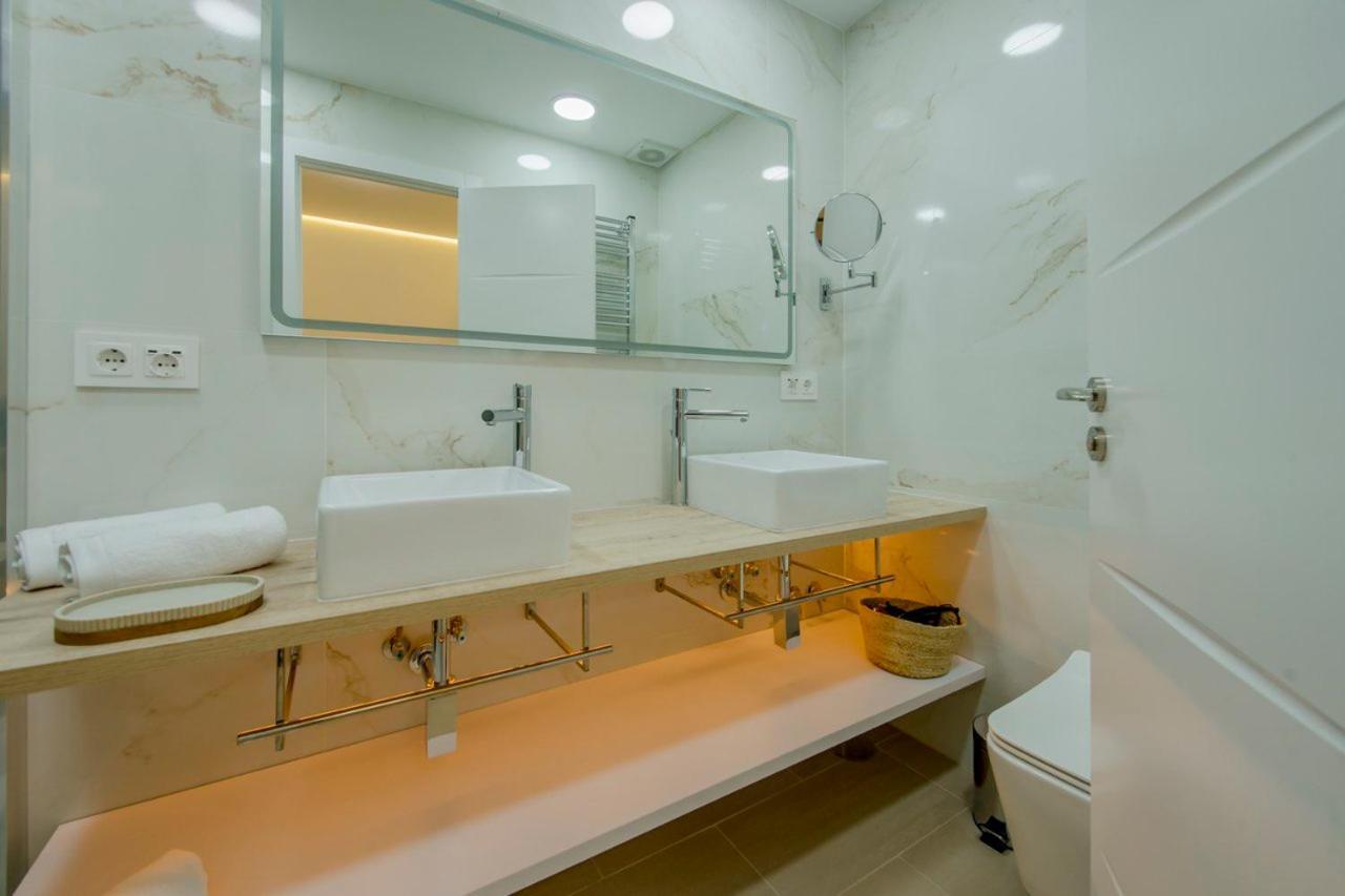 Suara Apartamentos 1 Madri Exterior foto